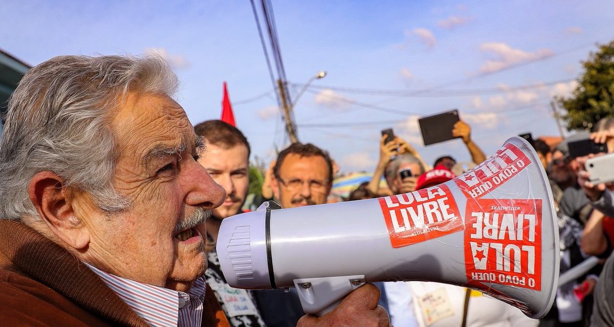 Mujica – Lula: «un abrazo a un viejo amigo»