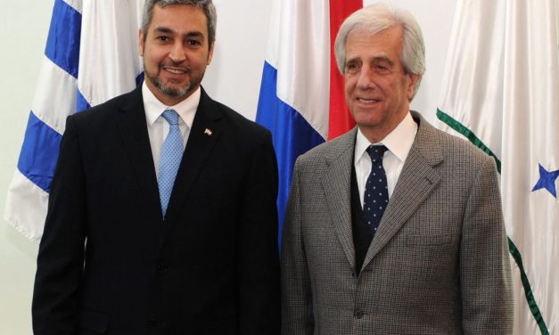 Presidente electo de Paraguay se reunió con Vázquez