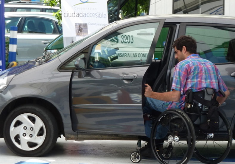 Personas con discapacidad pueden empadronar vehículos vía web