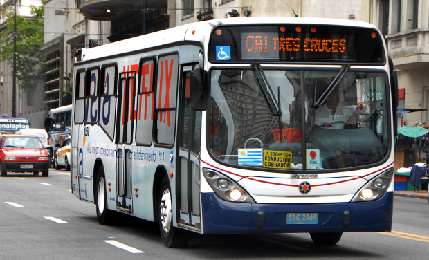 Los ómnibus que se incorporen deberán tener accesibilidad y aire acondicionado