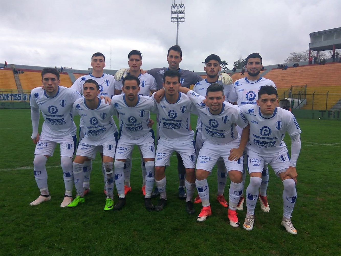 Juventud domina la punta de la B 970 Universal