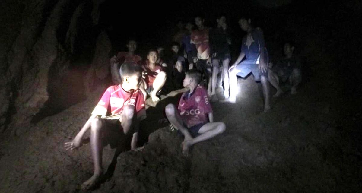 FIFA invita a los niños atrapados en una cueva de Tailandia a la final del Mundial