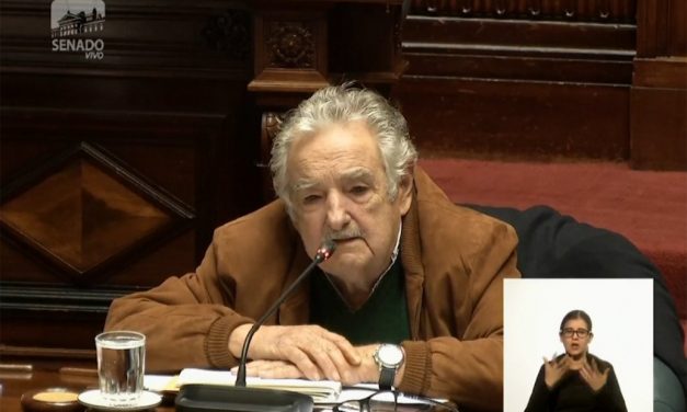 Senado aceptó la renuncia de José Mujica