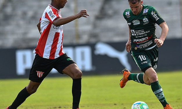 Plaza ganó con un penal cuestionado