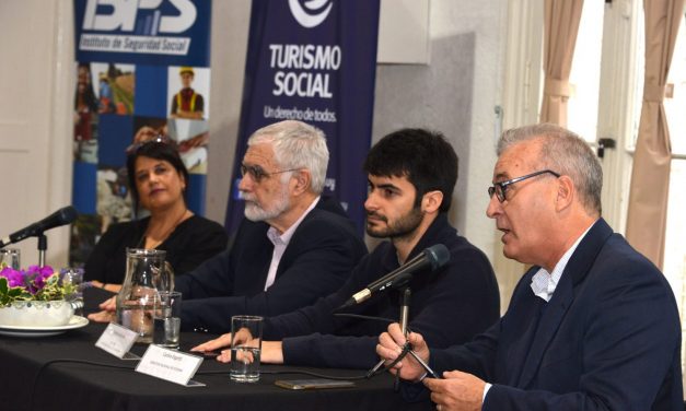 Liberoff: Uruguay es uno de los pocos países del mundo que incorpora el turismo como un derecho humano