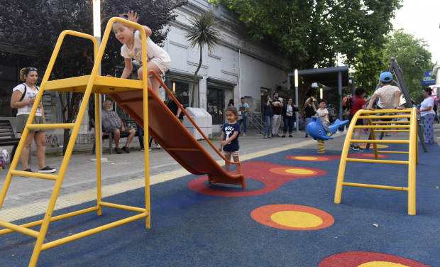 Plaza de la Restauración y Paseo Miró renovados