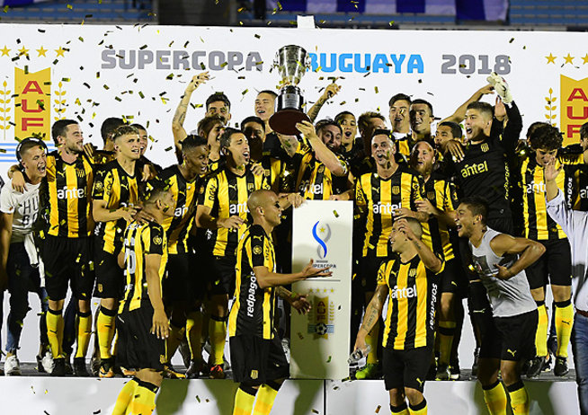 Peñarol publicó video saludando los logros del año