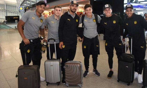 Peñarol viaja a Miami a realizar la pretemporada