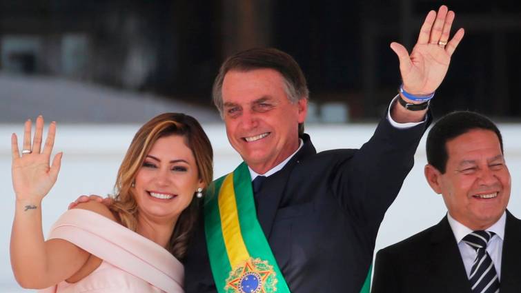 Bolsonaro asumió con duro discurso que refuerza sus propuestas