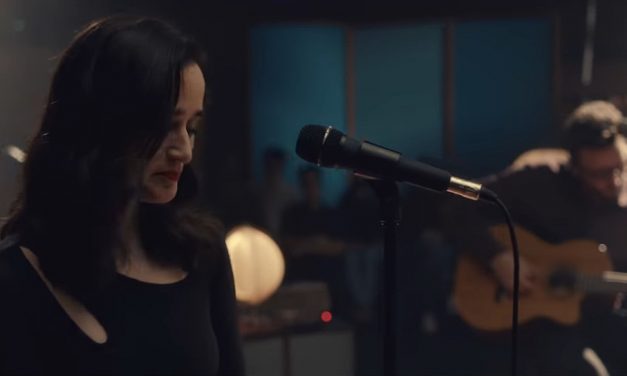 Julieta Venegas canta «Chau» junto a No Te Va Gustar