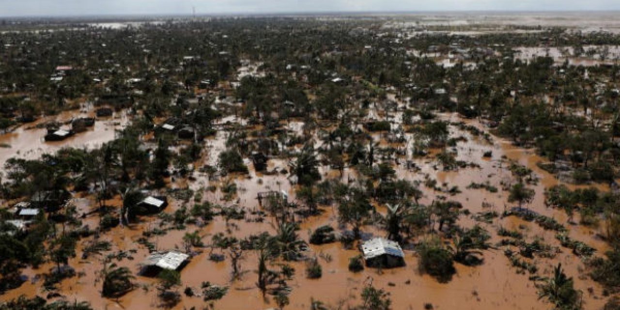 Mozambique registra más de 400 muertos por el paso del ciclón Idai