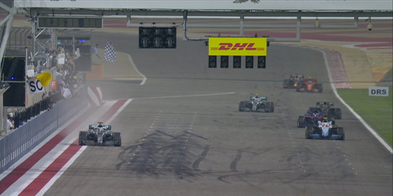 Hamilton aprovechó errores de los Ferrari y se quedó con el Gran Premio de Bahrein