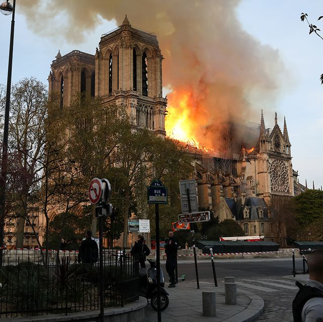 ¿Cuál es el valor de la catedral de Notre Dame y qué ocurrirá con ella?