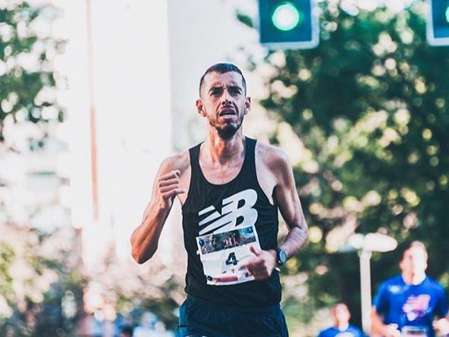 Nicolás Cuestas triunfó en la media maratón de Rosario