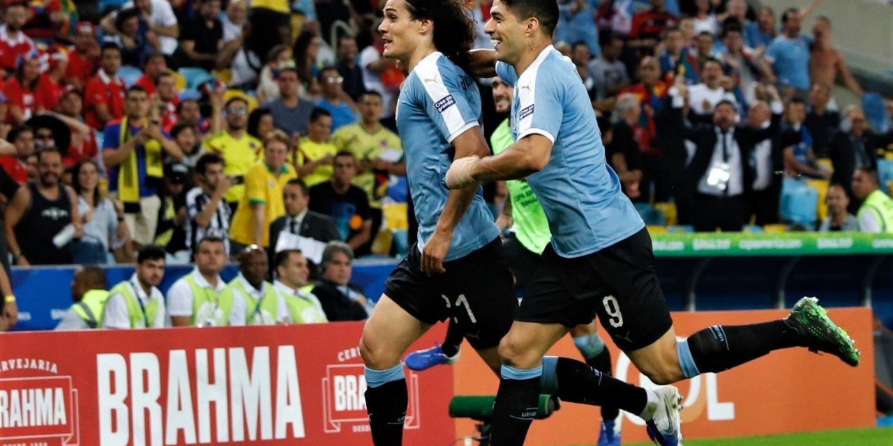 Uruguay le ganó 1 a 0 a Chile y enfrentará a Perú. Escucha el relato del gol