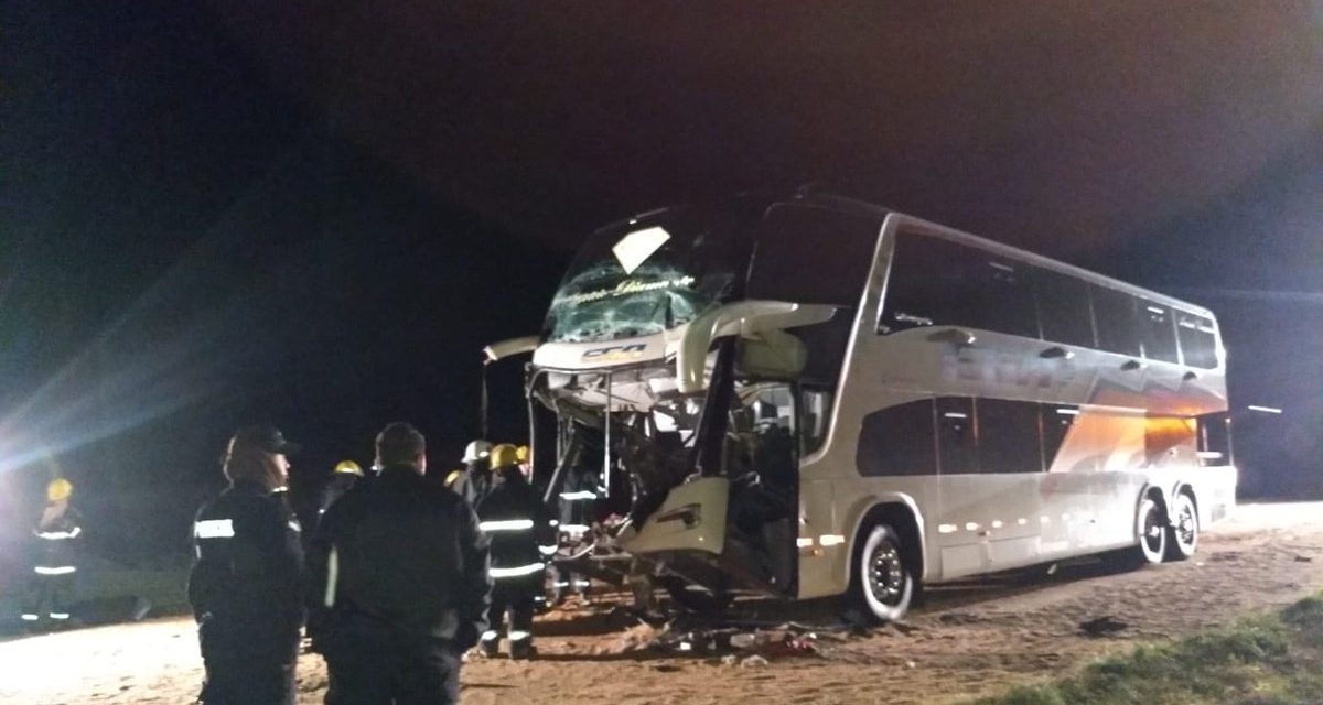 Un fallecido en el accidente de un ómnibus uruguayo en Argentina