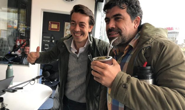 Andrade invitó a Sartori a debatir y saludó «mejor que Larrañaga»