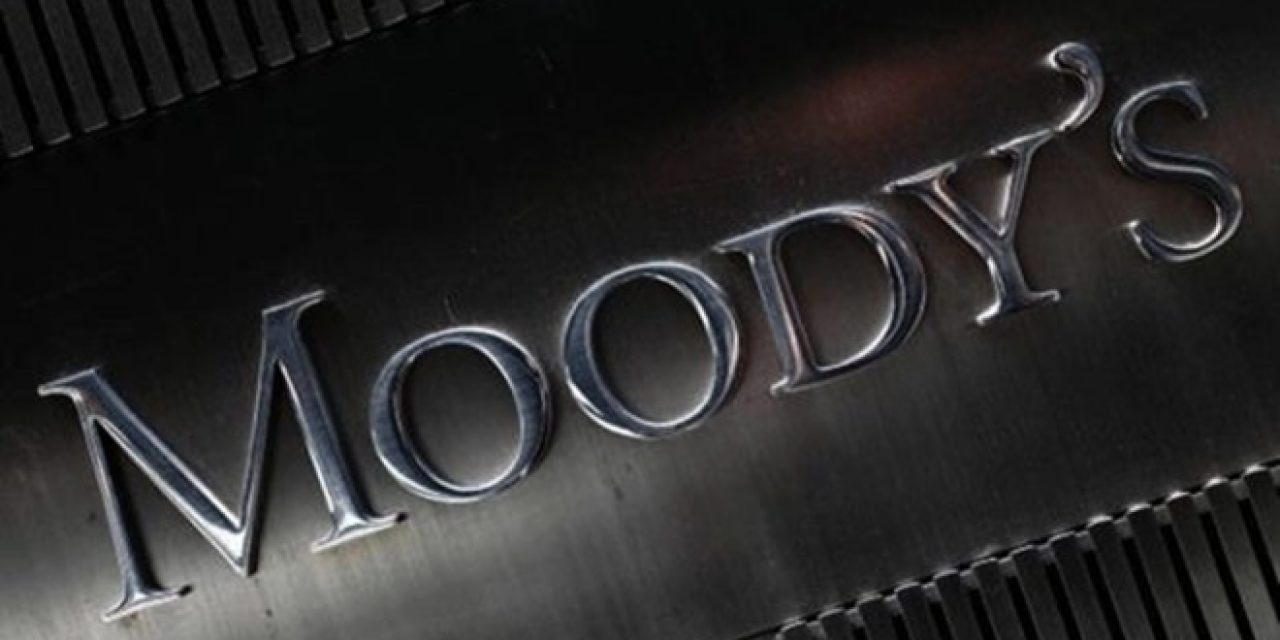 La calificadora Moody’s mantuvo la calificación de la deuda uruguaya un escalón arriba del grado inversor