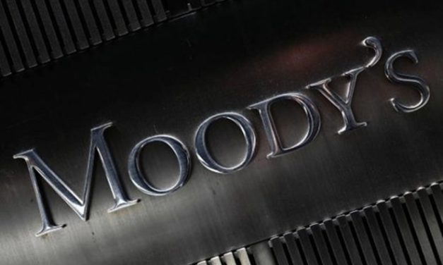 La calificadora Moody’s mantuvo la calificación de la deuda uruguaya un escalón arriba del grado inversor