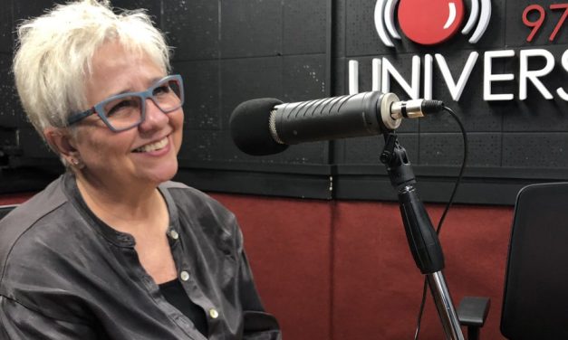 Laura Canoura y 40 años de trayectoria: un show completo con Malena Muyala, Labarnois & Carrero y más destacados artistas