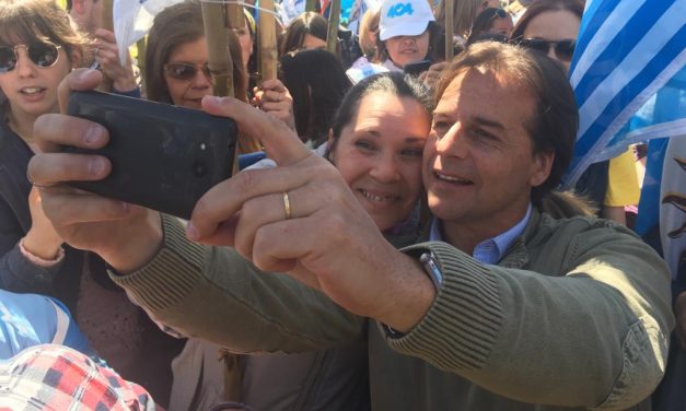 Lacalle Pou anunció que el 25 de noviembre ingresará a Torre Ejecutiva para iniciar la «transición de gobierno»