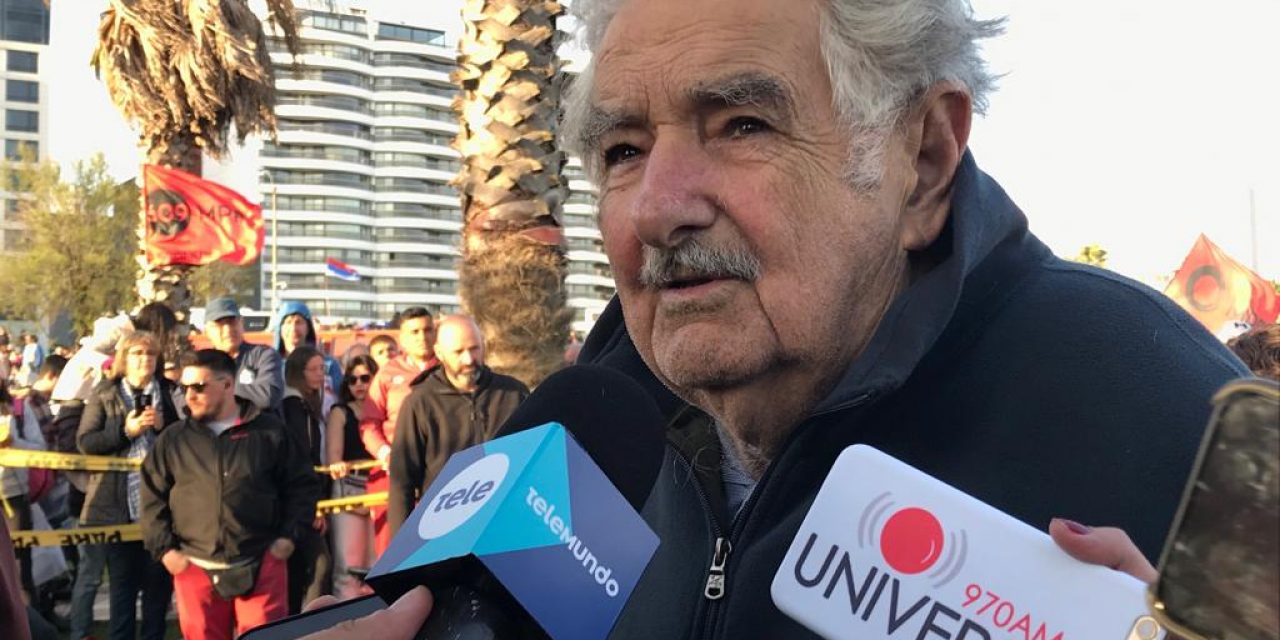 «A Talvi le voto lo de los liceos, pero me tiene que poner la UTU también» dijo Mujica