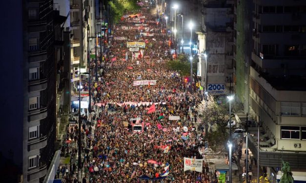 Se realizó la marcha «No a la reforma» con participación de miles de personas