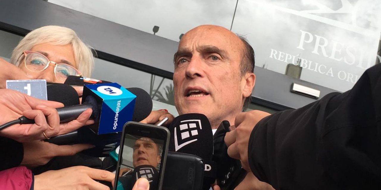 Vázquez recibió a la fórmula del Frente Amplio en Torre Ejecutiva y exhortó a “cuidarse”