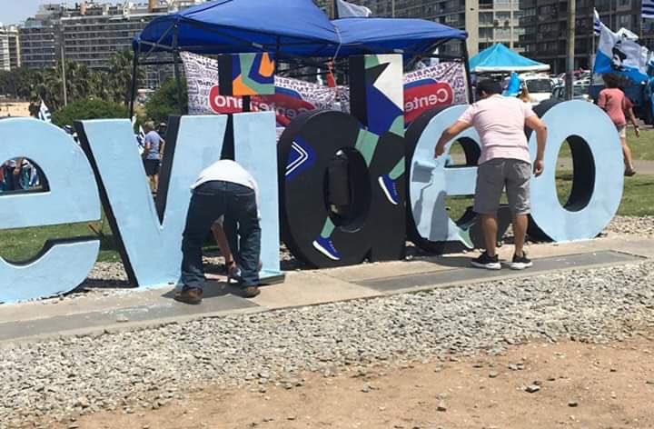 Intendencia de Montevideo denunció que militantes pintaron las letras del cartel “Montevideo” en Kibón