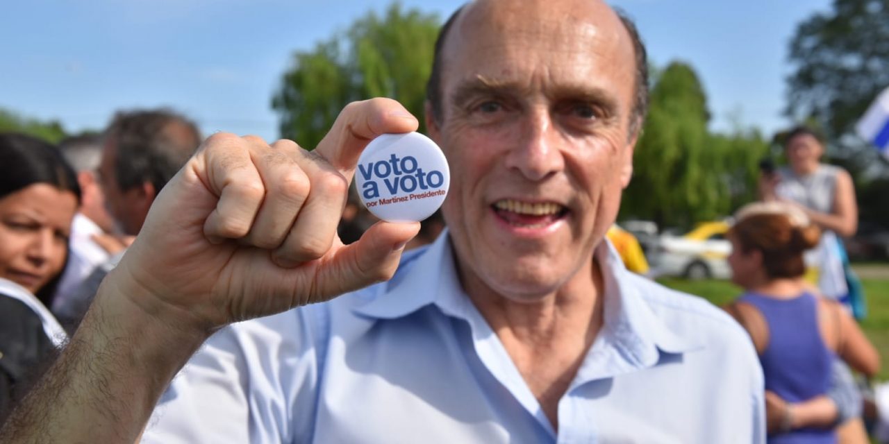 Martínez «voto a voto» de cara al balotaje del 24 de noviembre