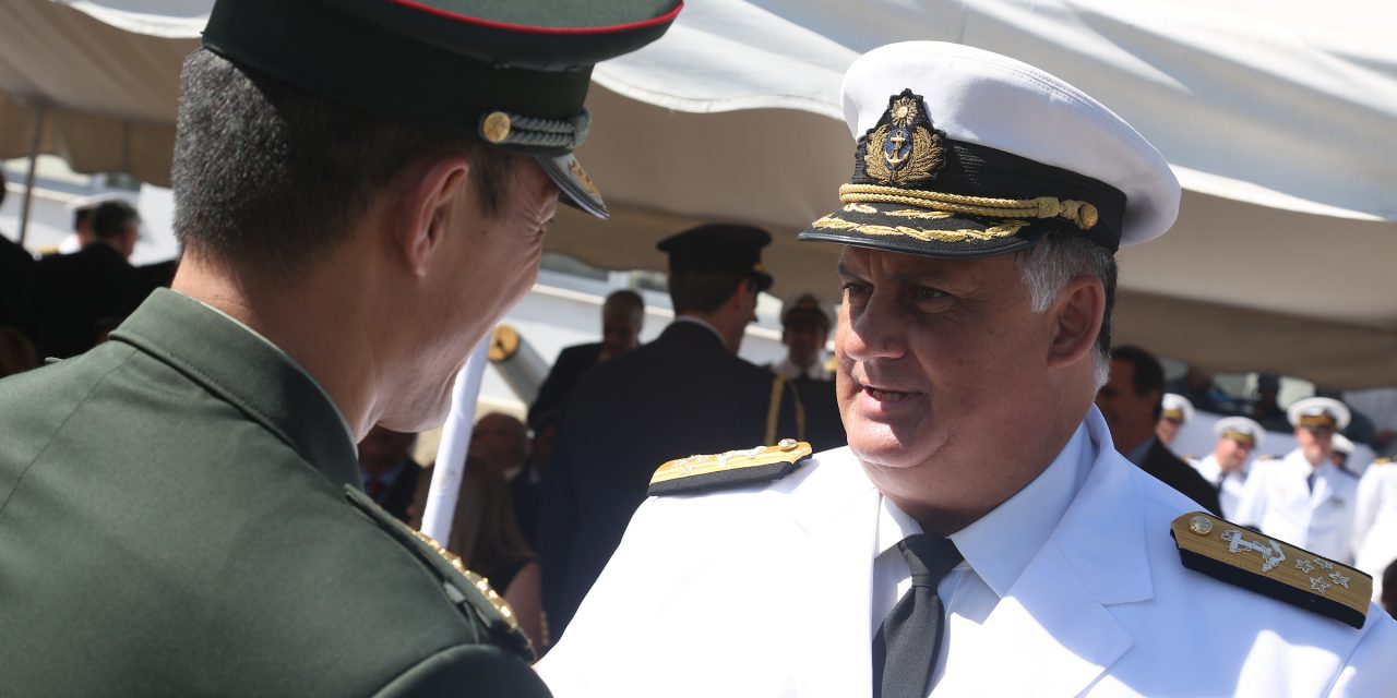 Comandante en Jefe de la Armada pidió disculpas a empresa española molesta por compra de patrullas oceánicas