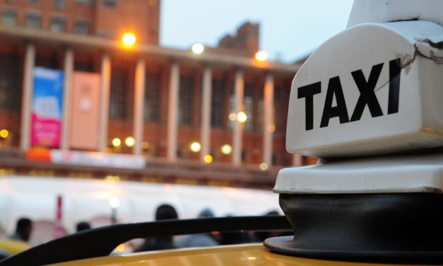 Rige un paro de taxi en reclamo de “un avance de la Patronal contra el salario y condiciones de trabajo”