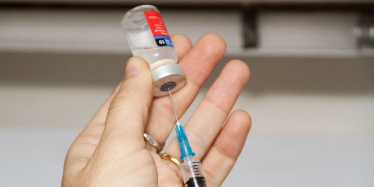 Se encuentra habilitada la vacuna contra la gripe para la población en general