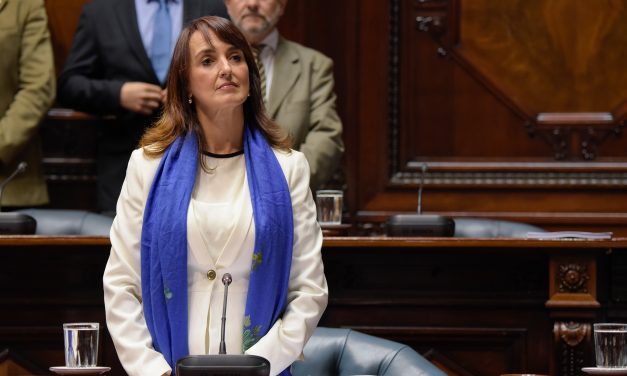 Senadora presentó proyecto para que matrimonios religiosos se puedan celebrar antes que los civiles