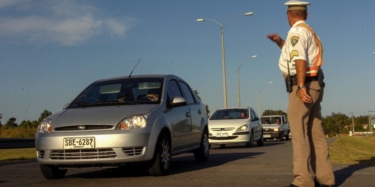 Rocha sancionó a conductores por ingresar en zonas inhabilitados