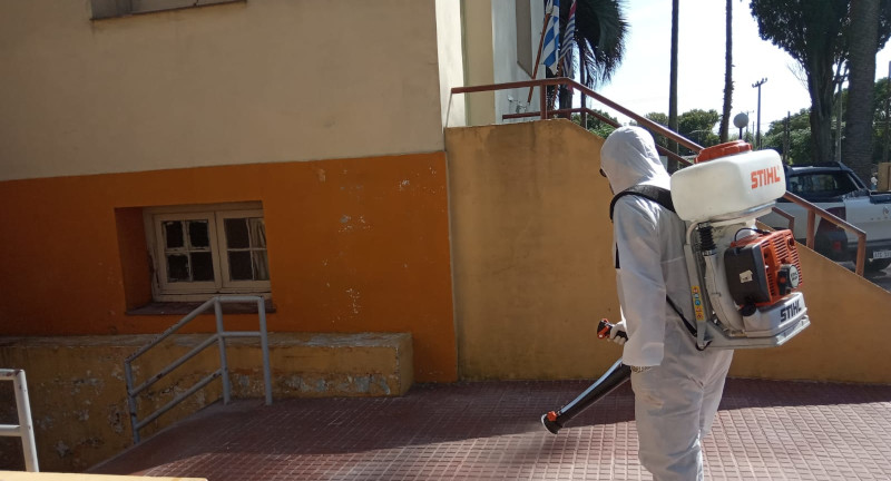 Canelones realiza tareas de desinfección en locales y espacios públicos