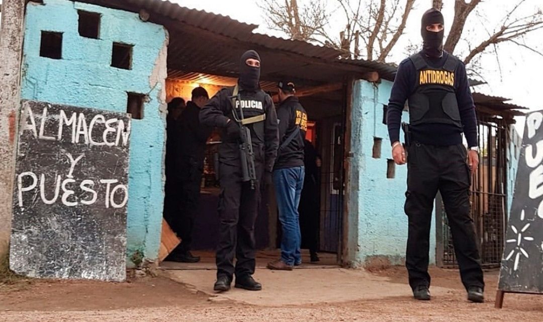 Allanamientos en Montevideo y Colonia finalizaron con detenidos y droga incautada