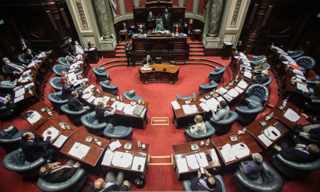 Senado aprobó la regla fiscal de LUC solo con votos de la coalición de gobierno