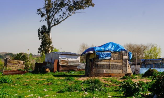 «Hay muchos chiquilines que si no van a la olla popular no tienen un plato de comida», aseguró ejecutiva de Techo