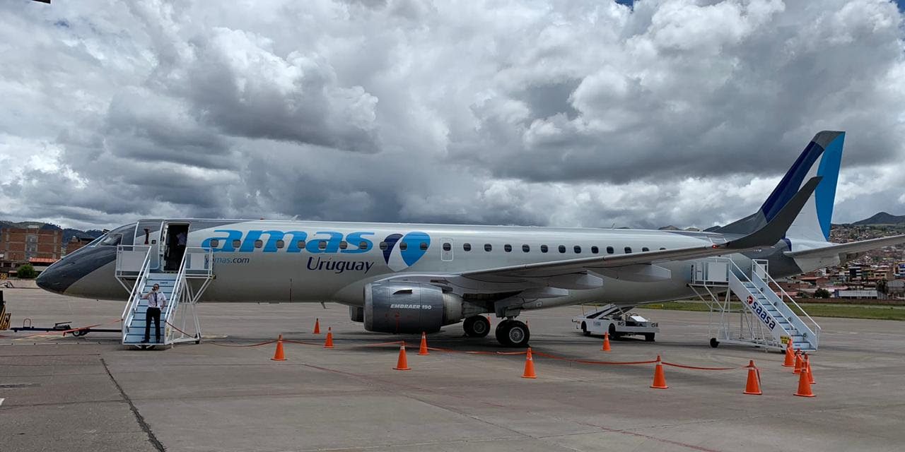 Volvieron 103 uruguayos en un avión de Amaszonas quien planteó al gobierno retomar los vuelos