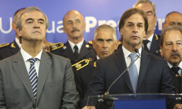 Lacalle Pou respaldó a Larrañaga: “Con Erode Ruiz soy amigo pero mi Ministro del Interior es Jorge Larrañaga”