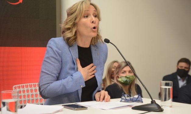 Raffo critica el programa departamental del FA por «enfrentar al gobierno nacional»