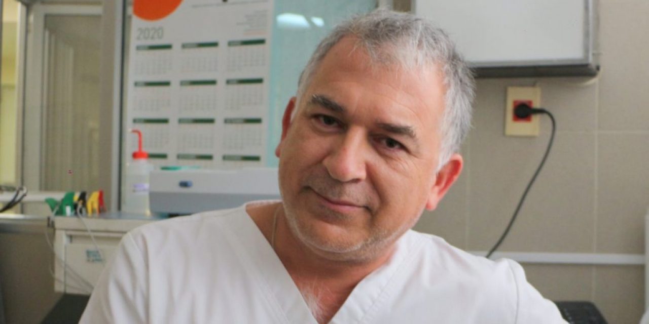 “En el primer semestre de 2021 todavía vamos a estar con cositas restrictivas”, dijo el infectólogo Julio Medina