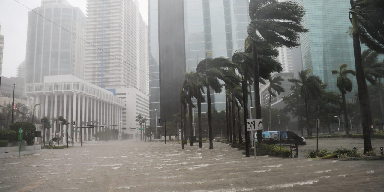 Un nuevo huracán en Estados Unidos y el «milagro» de Hawái