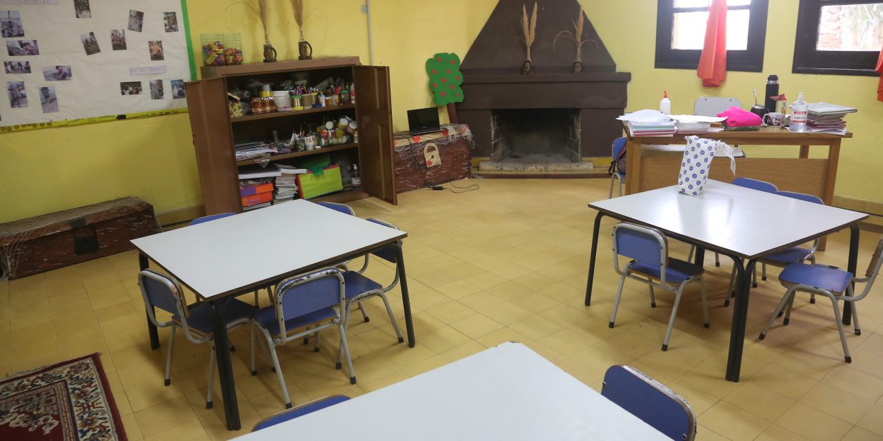 Pablo Caggiani: «Las escuelas permanecerán cerradas hasta que no cambien las condiciones»