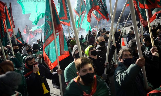 Salud Pública criticó realización de marchas sin medidas para evitar contagio de Covid-19