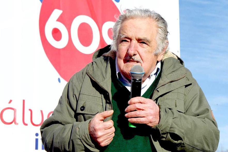 Mujica aseguró que “la sociedad” se está ensuciando y no la campaña electoral