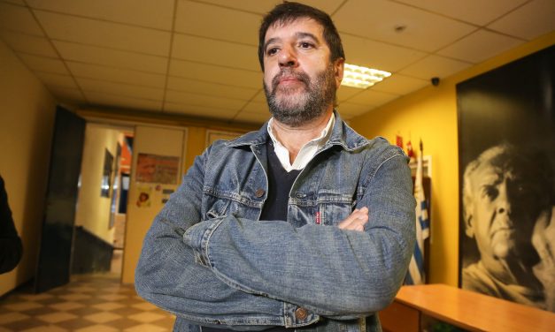 PIT-CNT advierte caída del 5% en salarios de maestros y docentes