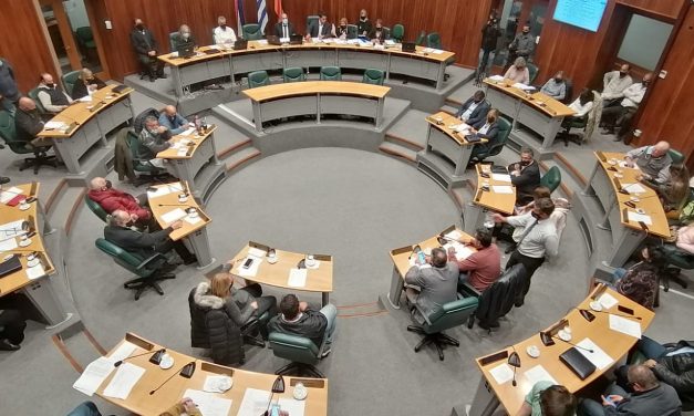 Junta Departamental de Maldonado aprobó rebajar 50% el sueldo del intendente