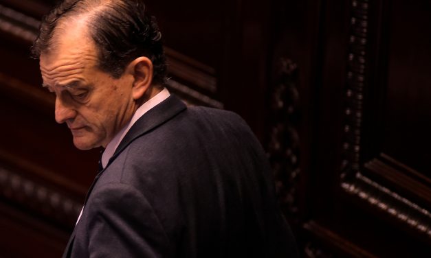 Manini: «Estoy convencido que hay una operación para fracturar la coalición de gobierno»